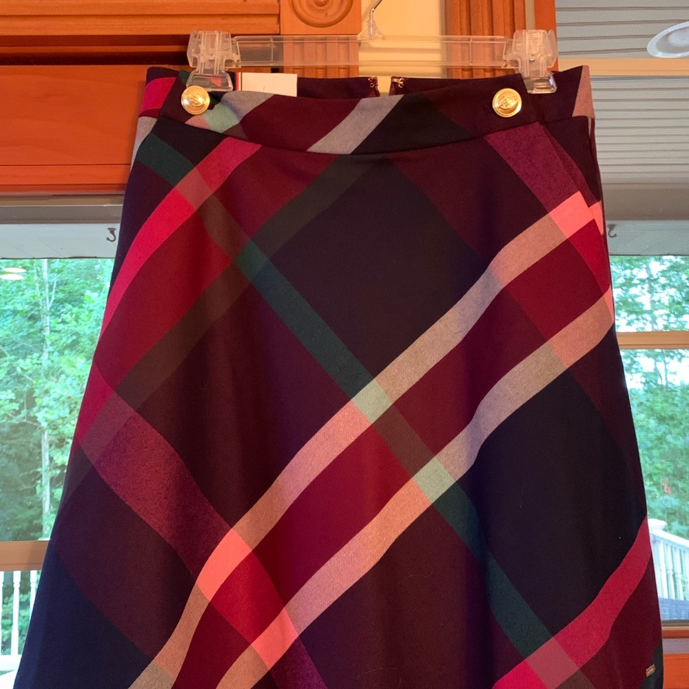 Tommy Hilfiger plaid knee high skirt.